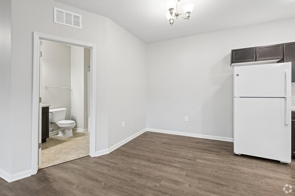 3BR, 2BA - 1,297SF - Dining Area
