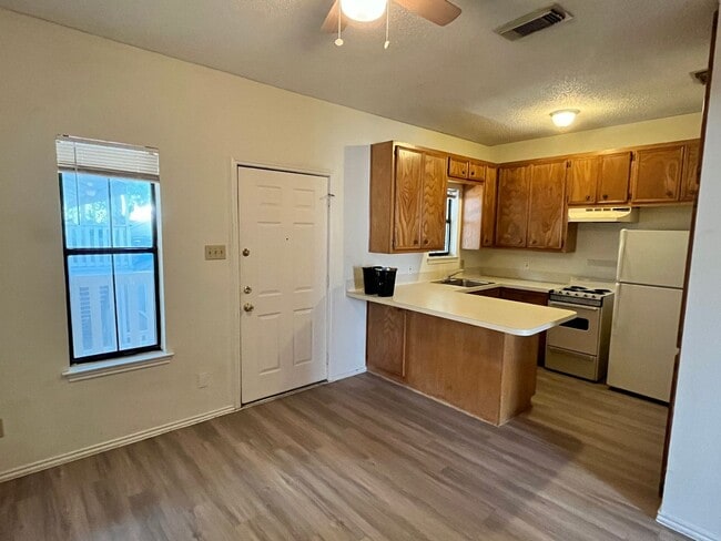 Photo - Cozy One Bedroom in Hyde Park