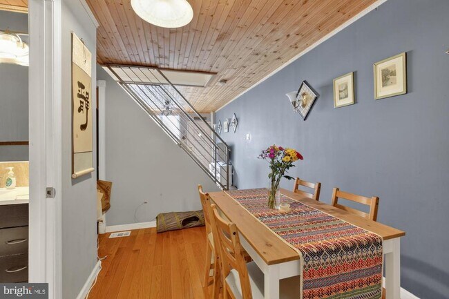 Photo - 416 E Flora St