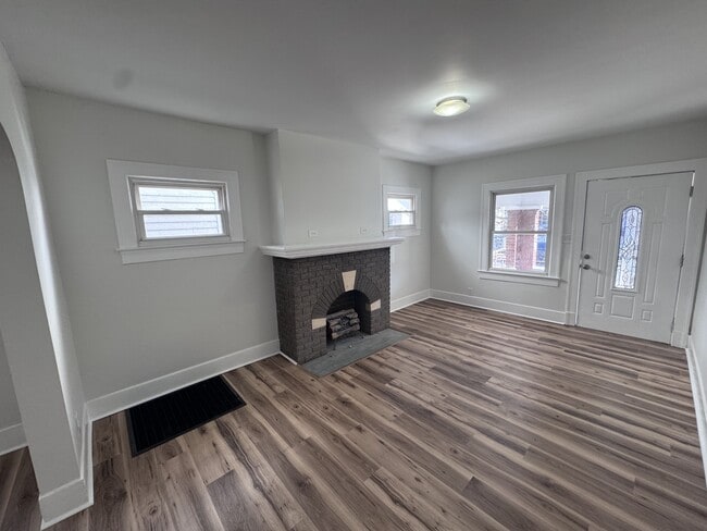 Photo - 310 S 42nd St