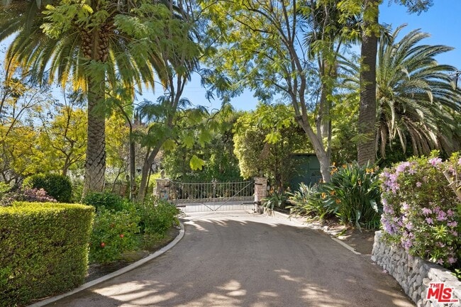 Photo - 2003 La Brea Terrace