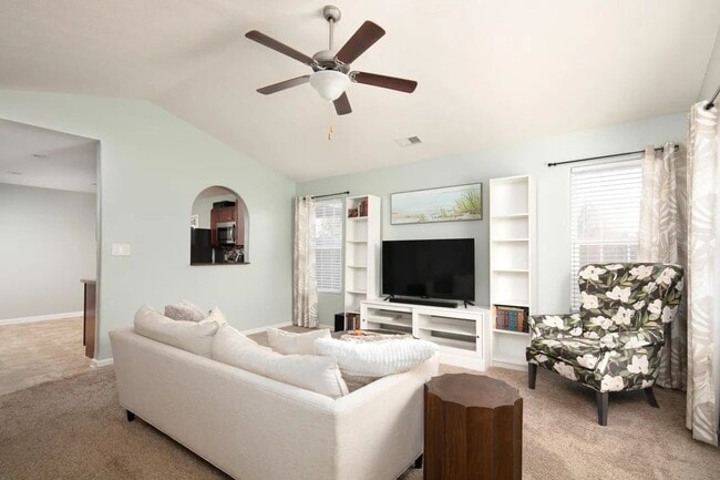 Photo - 138 Nathan Hale Dr