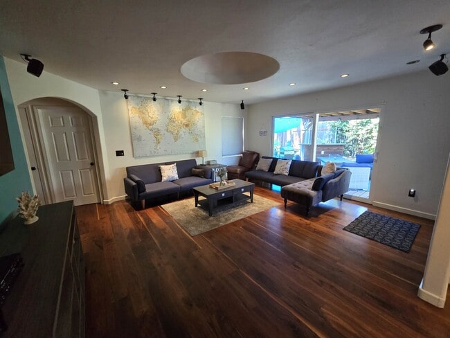 Photo - 2645 Garnet Ave