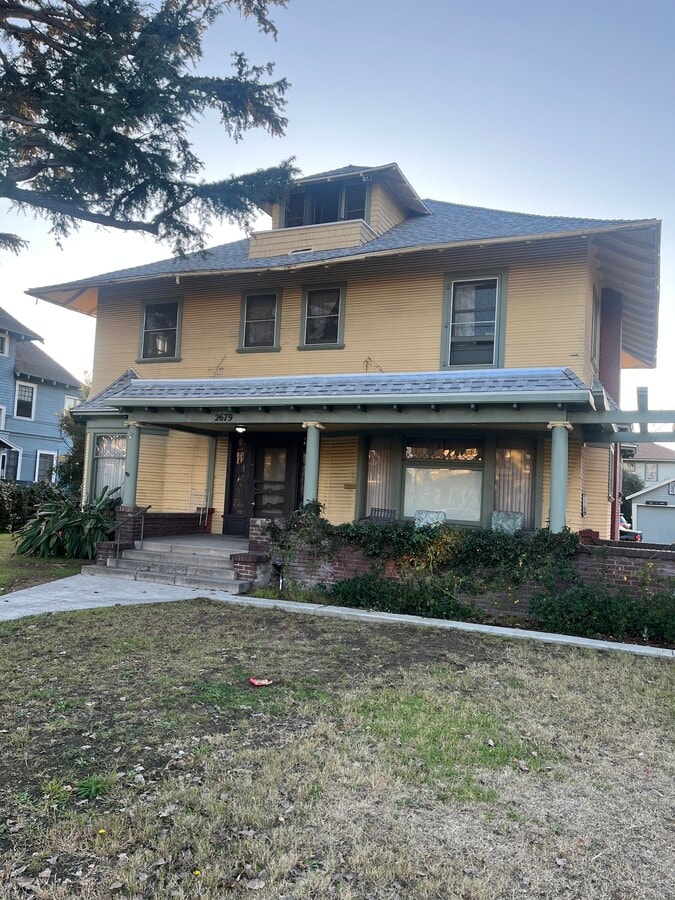 Photo - 2679 Menlo Ave