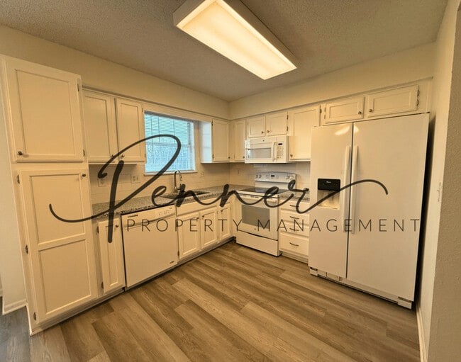 Photo - 503 NE 1st St