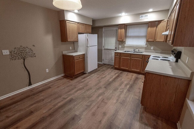 Photo - 1530 Florence Dr