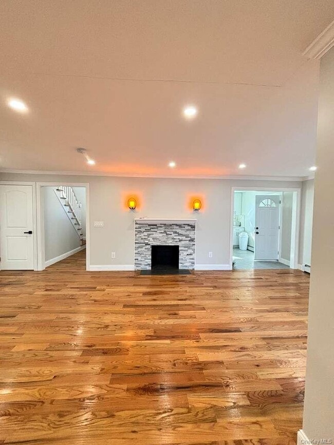 Photo - 70 Appletree Ln