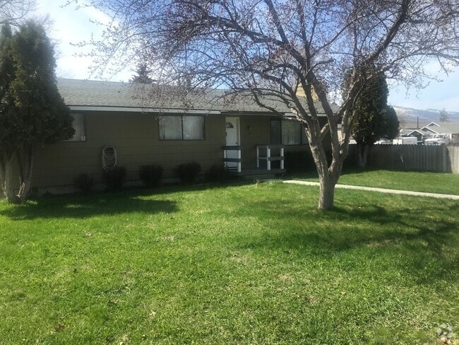 Building Photo - 117 N 7th St Rental
