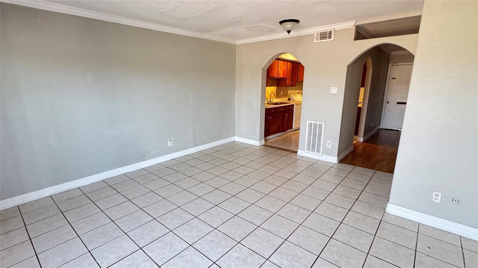 Photo - 7818 Grove Ridge Dr