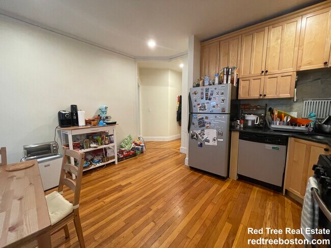 Photo - 191 Winthrop Rd Unit 1