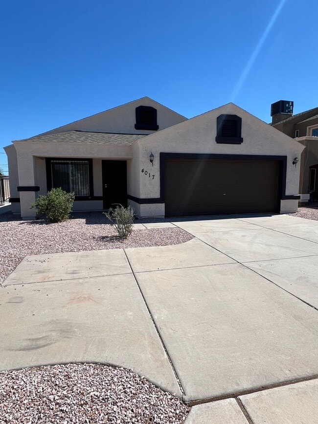 Photo - South Phoenix 4 Bed 2 Bath