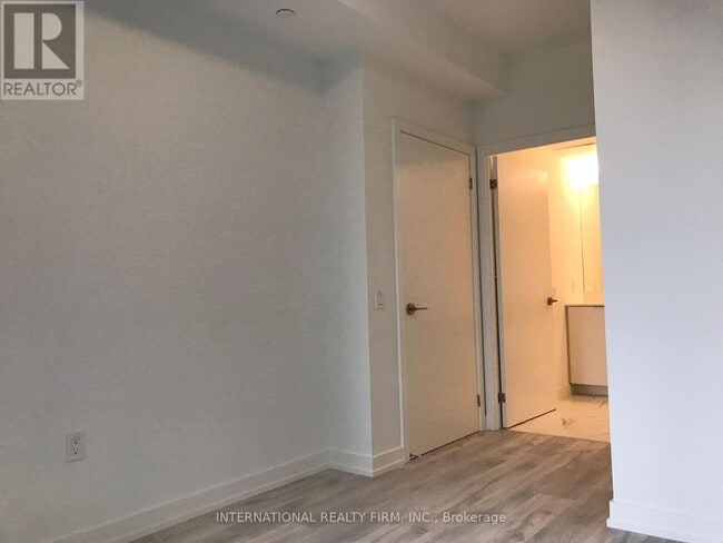 Photo - 7 Golden Lion Heights Unit N817