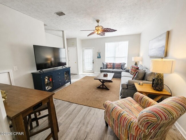 5726 Beach Dr