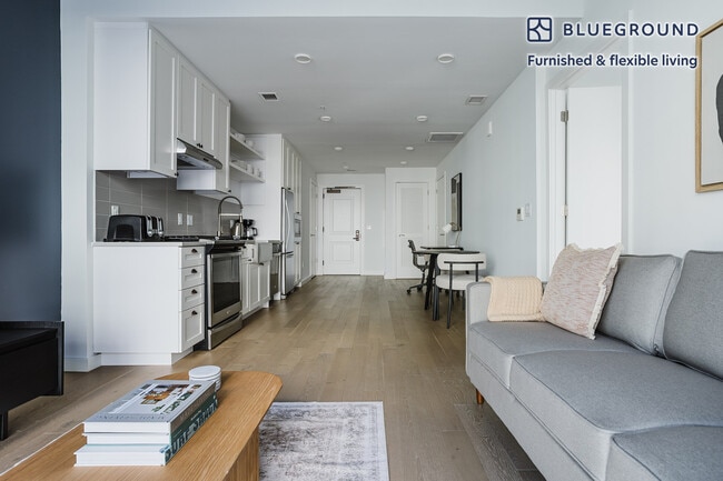 Photo - 3 Tingey Sq SE Unidad FL8-ID977