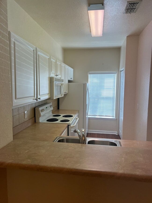 Photo - 2 bedroom 2 1/2 bath in NW Magnolia Place