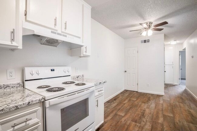 Kitchen offers a pantry! - Villas del Norte Apartments