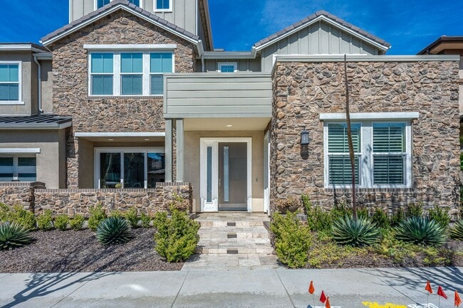 Photo - Altair Mansion, 24 Hour Guarded, 5Bed|6bath, Nearly 5000sqf