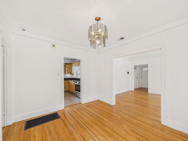 6321 Outlook Ave