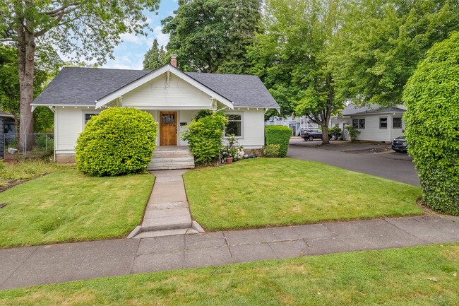 Charming bungalow - Charming bungalow House