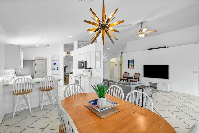 Photo - 1643 Oak Berry Cir