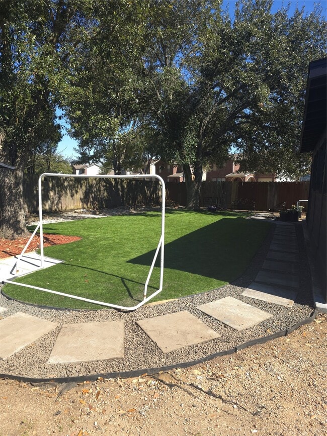 Photo - 6402 Frosty Brook Dr