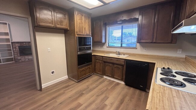 Photo - Lakewood Elementary School District