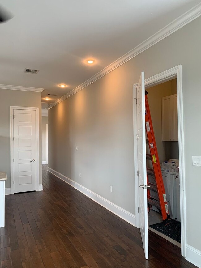 Photo - 2512 Valence St Unidad 2512 Valence St.