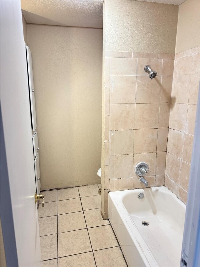 Photo - 7818 Grove Ridge Dr