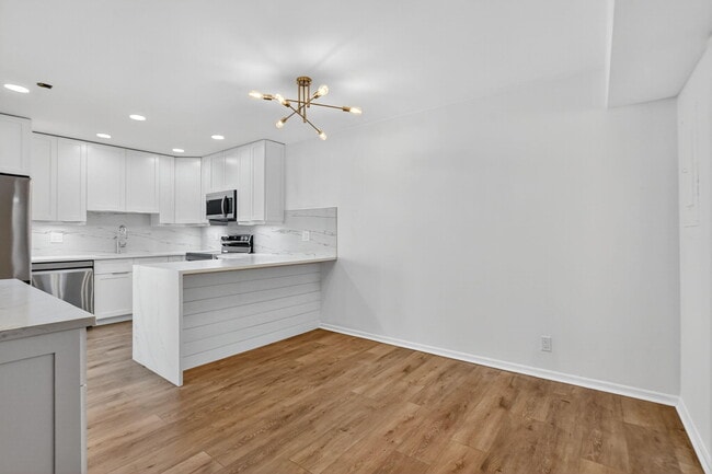 Photo - 1010 NE 8th Ave