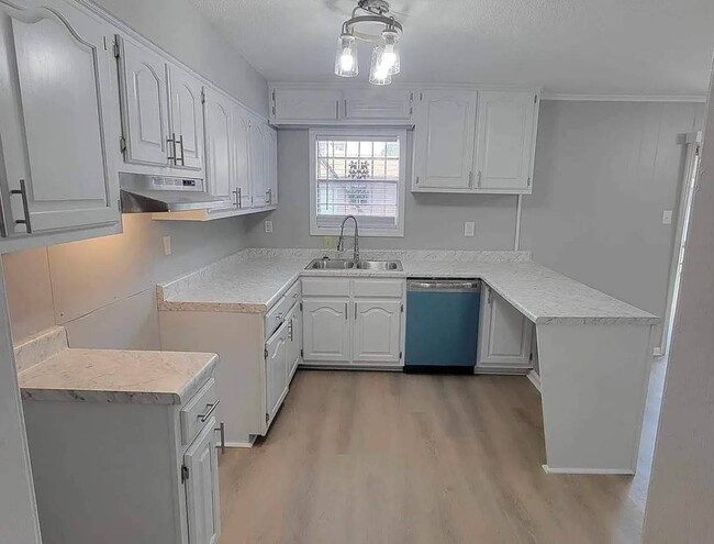 Photo - 222 Pickett Rd