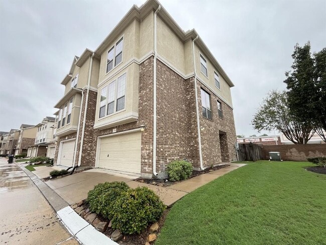 Photo - 7814 Stoneyway Dr Condo