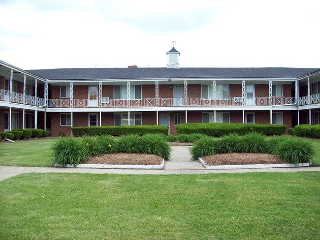 Village Square Apartments - Village Square Apartments