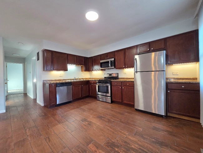 Photo - 331 Lawn Terrace