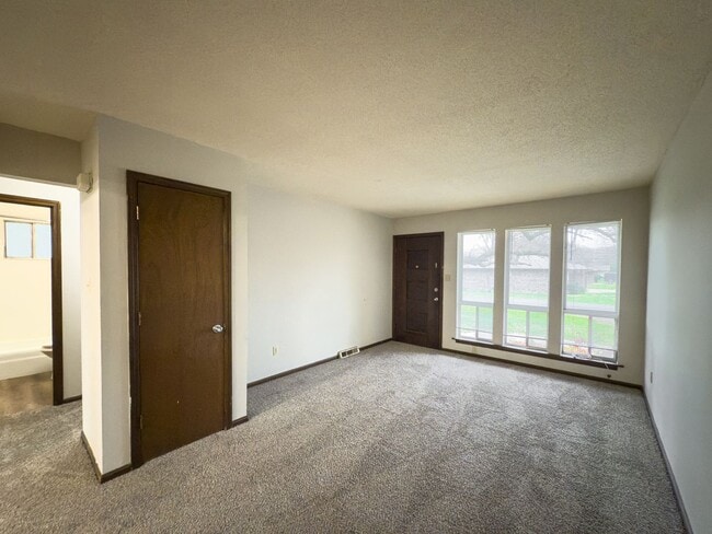 Photo - 2427-2427 E Heying Dr Unit 2425 E Heying Dr