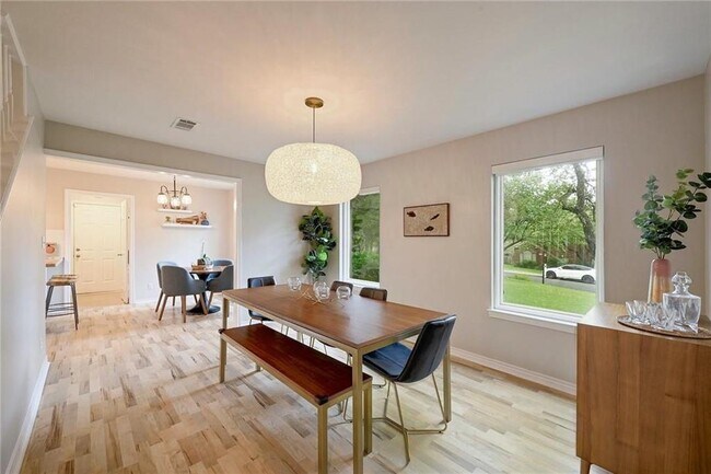 Photo - 9405 Caracas Dr