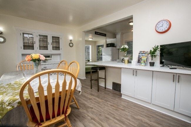 Photo - 2407 E Ward St