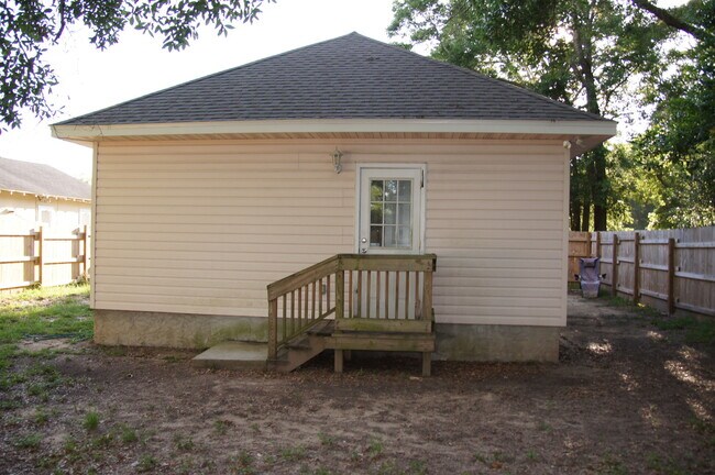 Photo - Nice 3BR/2BA Home - Convenient to NAS Pens...