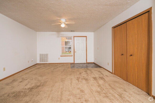3BR, 2BA - 1,064SF - Living Room - Northcrest Apartments