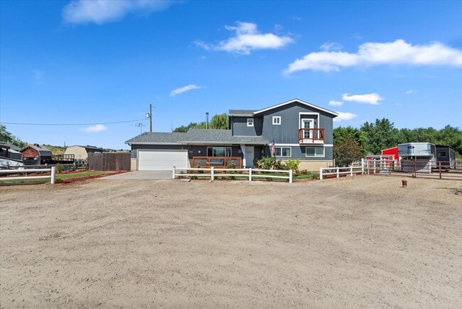 Building Photo - 15916 Hill Top Cir