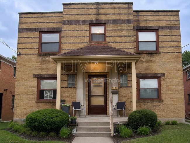 Building Photo - 3135 Mozart Ave Unit 2