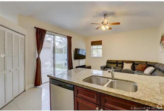 Building Photo - 288 NW 74th Way Rental