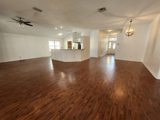 Photo - Beautiful 4 bedroom 2 bath Home