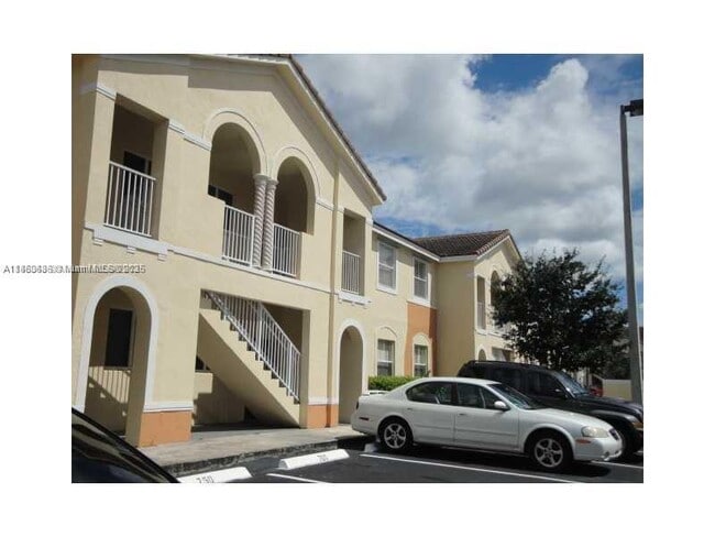 Building Photo - 1663 SE 27th Dr Unit 105 Rental