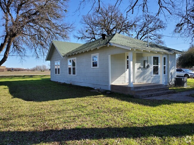 Building Photo - Cottage in Cresson Rental