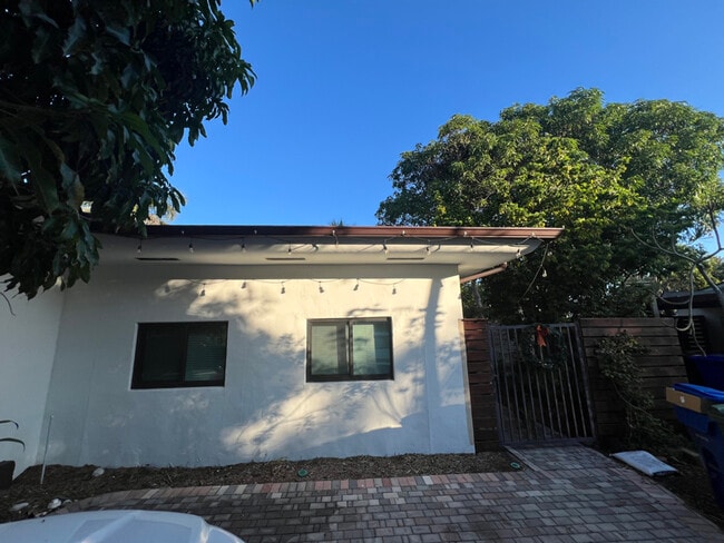 Photo - 3371 SW 22nd St Unidad Apt. 1