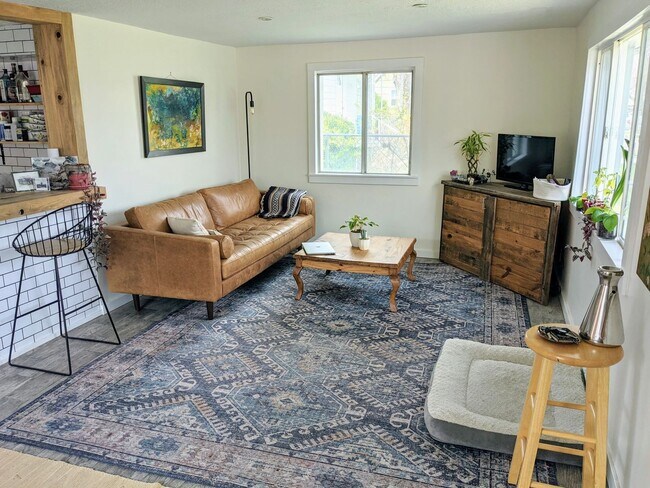 Photo - Darling Cottage Near SLCC!