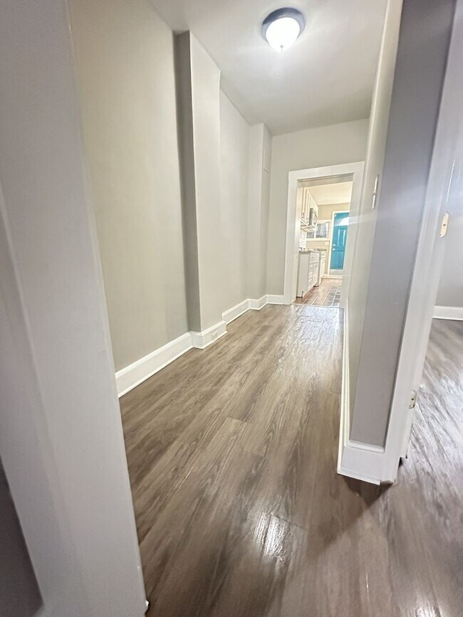 Photo - Spacious 4BR Rowhome Near Ellwood Park, Washer/Dryer Included