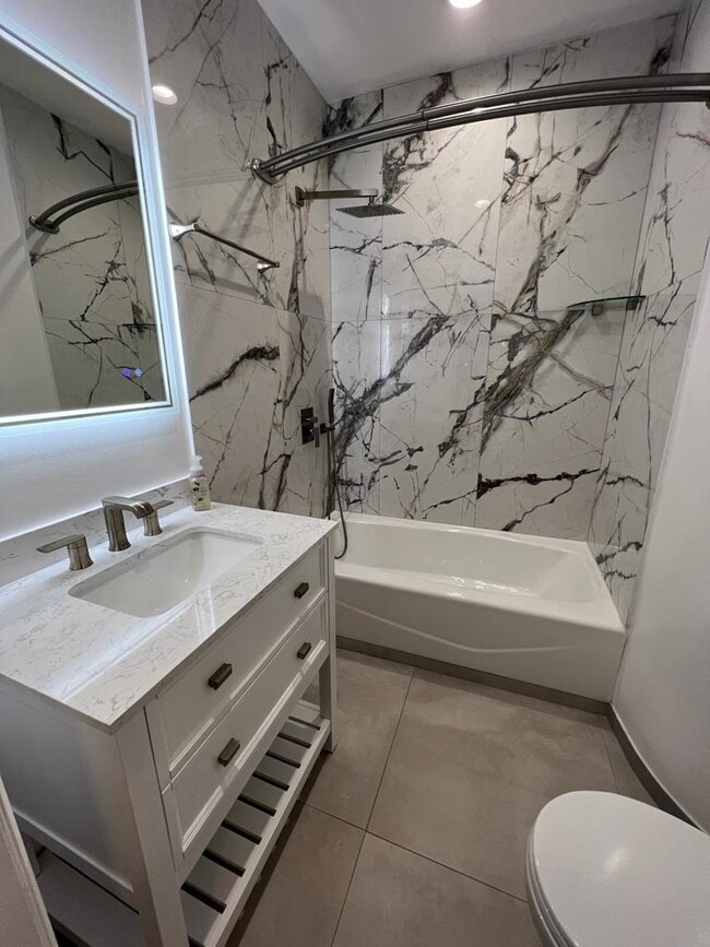 Photo - 8888 SW 136th St