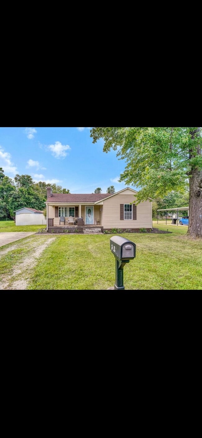 Building Photo - 509 E Hogan St