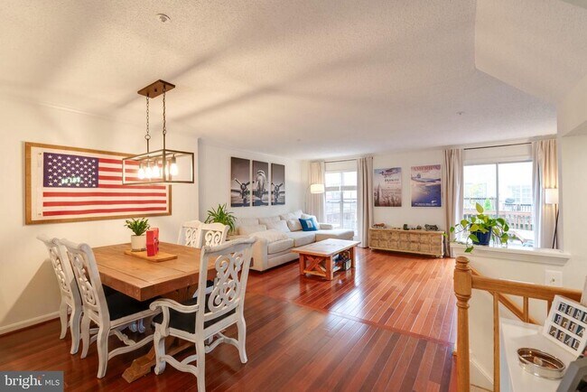 Photo - 2303 Massanutten Dr